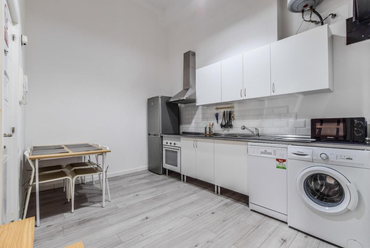 Apartamentos Reformados Bernabeu Madrid Luaran gambar